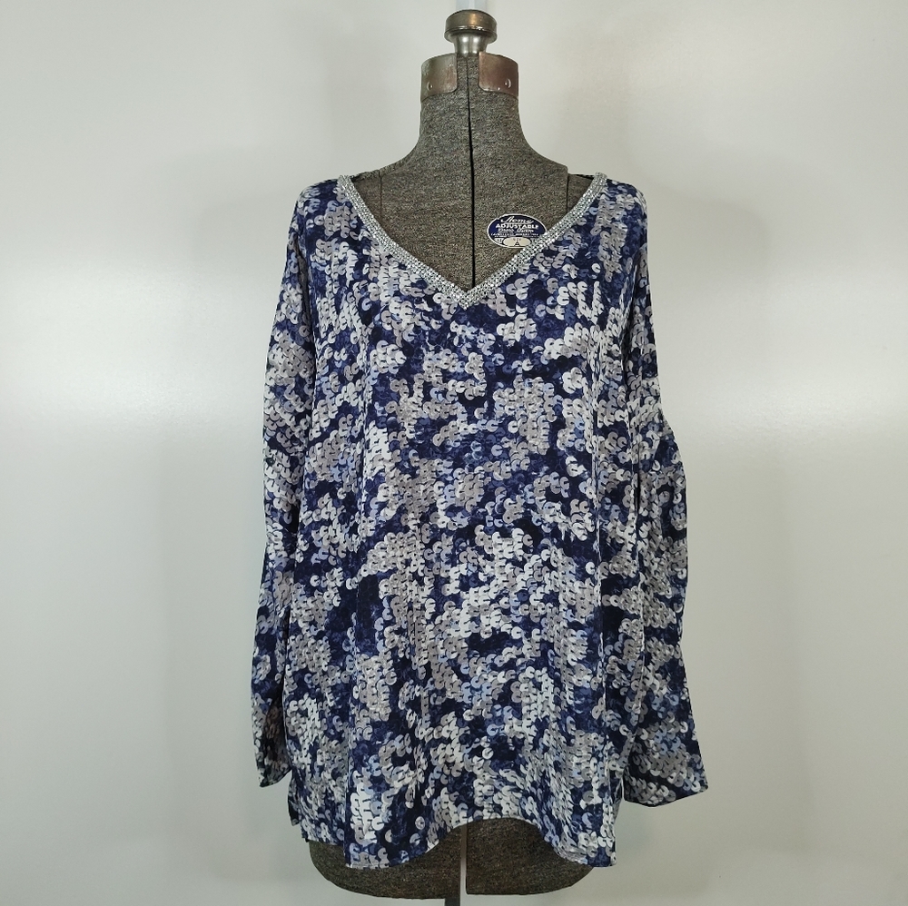 Juicy Couture blue & gray sequin print sparkle v neck cold shoulder top